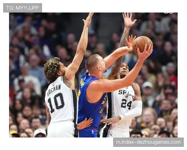 马刺八人得分上双创纪录 团队分享球理念造就40分大胜 马刺八人得分上双创纪录 团队分享球理念造就40分大胜